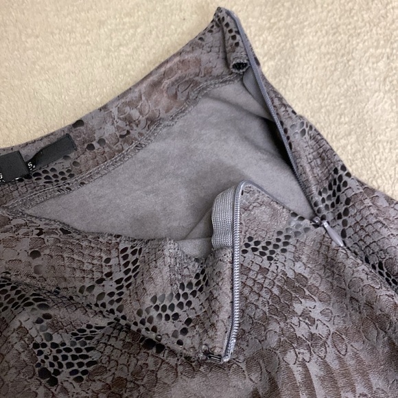 Guess Crocodile Skirt - Picture 4 of 5